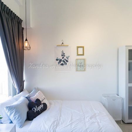 Xandra'S 218 Macalister Suite George Town Exterior photo